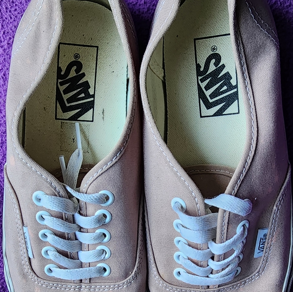 Vans Low Top Sneakers - Picture 3 of 8
